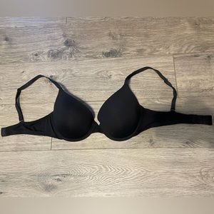 Pink Victoria’s Secret Push-up Bra 34D Black
